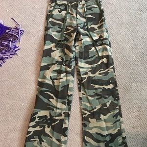 CAMO CARGO PANTS